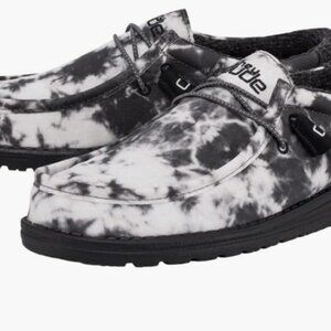 Hey Dude Men's Wally Thunderstruck Tie Dye - Various sizes